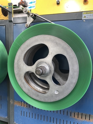Mesin Pembuat Tali PET Lebar Tali 9-32mm dengan Kesalahan 0,2mm untuk Keperluan Industri