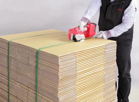 Mesin pengikat listrik genggam mesin pengemasan otomatis dengan mesin pengemasan baterai lithium