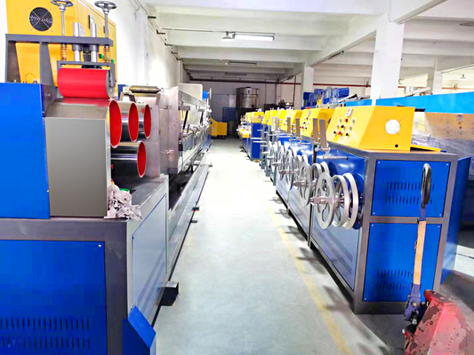 Mesin Ekstrusi Sabuk / Pita Pengepakan PET untuk Pengepakan dengan 100% Serpihan Botol Daur Ulang Mesin Pengemasan Sepenuhnya Otomatis